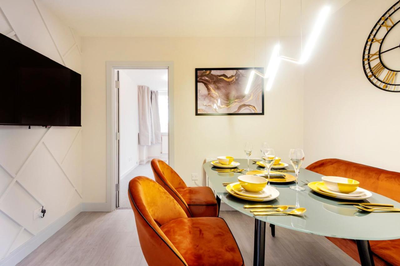 Lovely 4 Bedroom Flat In Wandsworth- Лондон Экстерьер фото