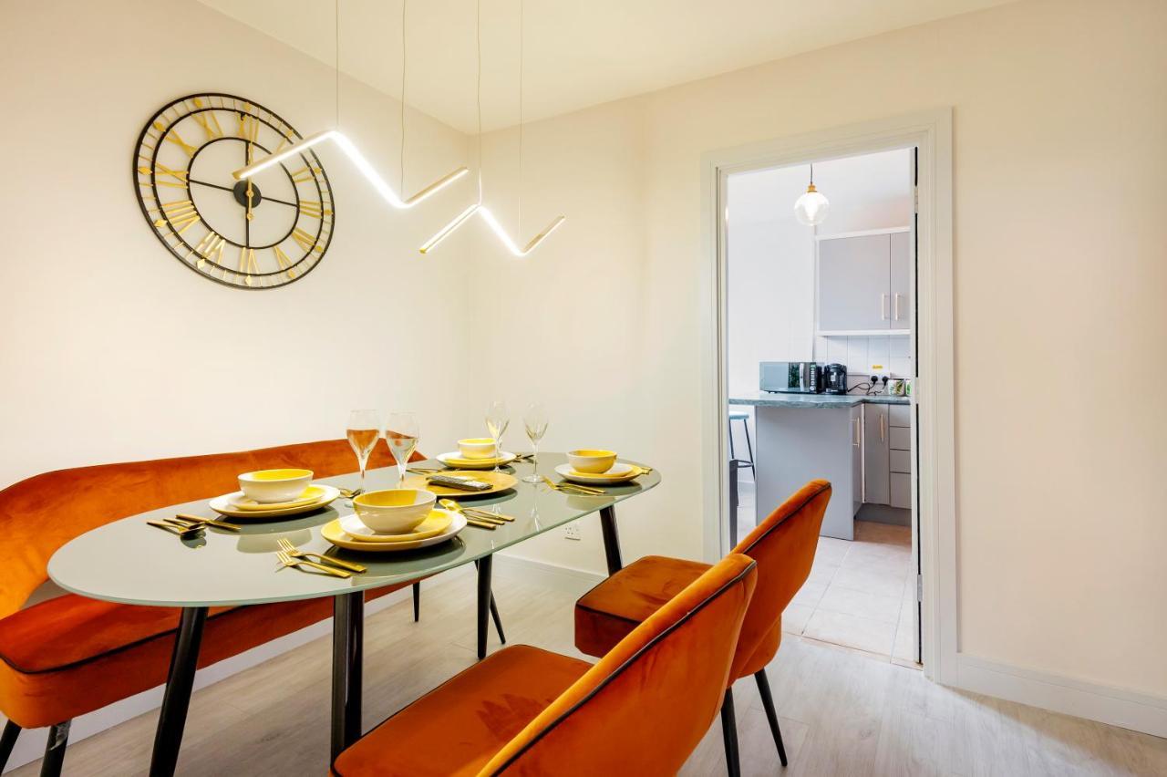 Lovely 4 Bedroom Flat In Wandsworth- Лондон Экстерьер фото