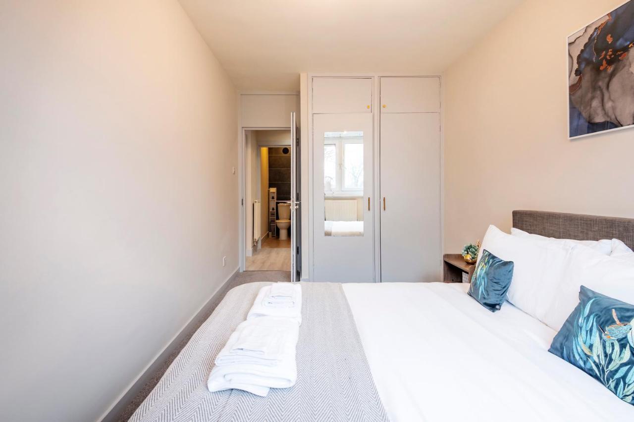 Lovely 4 Bedroom Flat In Wandsworth- Лондон Экстерьер фото
