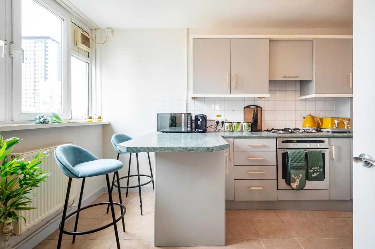 Lovely 4 Bedroom Flat In Wandsworth- Лондон Экстерьер фото